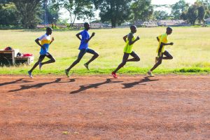 Bahntraining der Kenianer in Iten