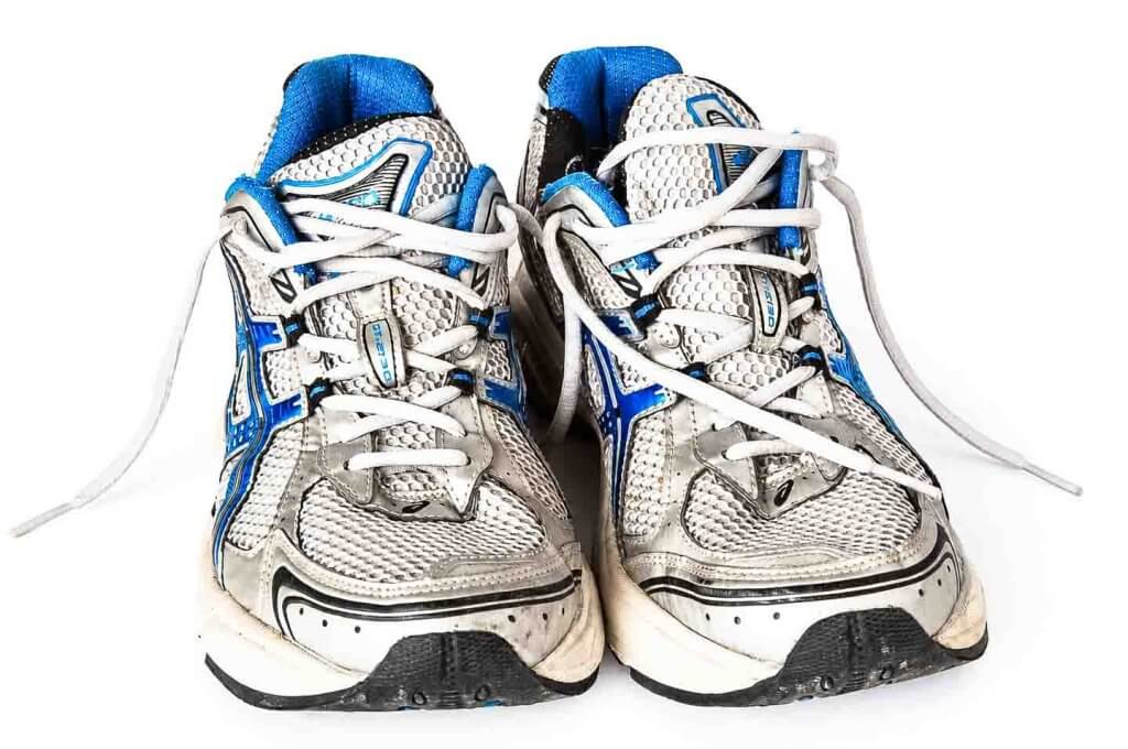 Meine Laufschuhe für den Zürich Marathon Asics GT-2130 nach rund 800 Trainingskilometern vor dem Zürich Marathon