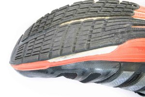 die alten Laufschuhe zum Kauf mitbringen