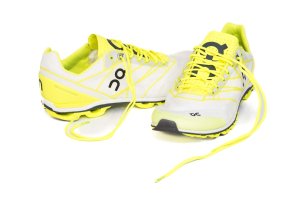 On Cloudflash Lightweight-Trainer als Alternative zu minimalistischen Natural-Running-Schuhen